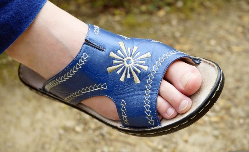 AMUVIA is a modern footwear retailer specializing in high-quality comfort shoes from leading global brands. With a focus on functionality, style, and well-being, AMUVIA offers carefully curated collections for women, men, and children, making it a trusted destination for those who value both comfort and design. By bringing together renowned brands like Birkenstock, KEEN, FinnComfort, EMU Australia, and Haflinger, AMUVIA creates a complete footwear experience tailored to everyday life.