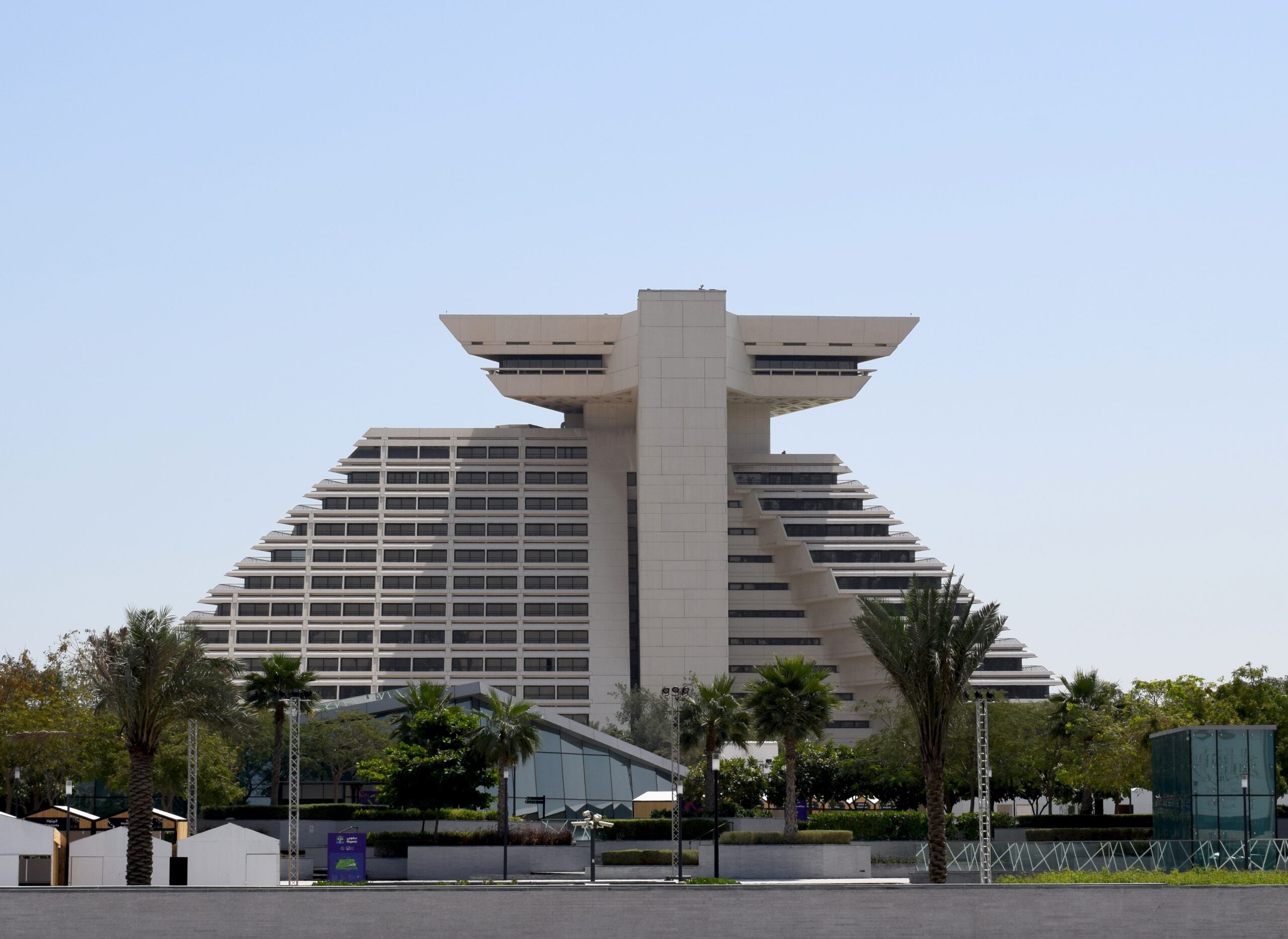 Radisson Hotels: Elevating Global Travel with Luxury Stays, Exclusive Deals, and Rewarding Experiences
